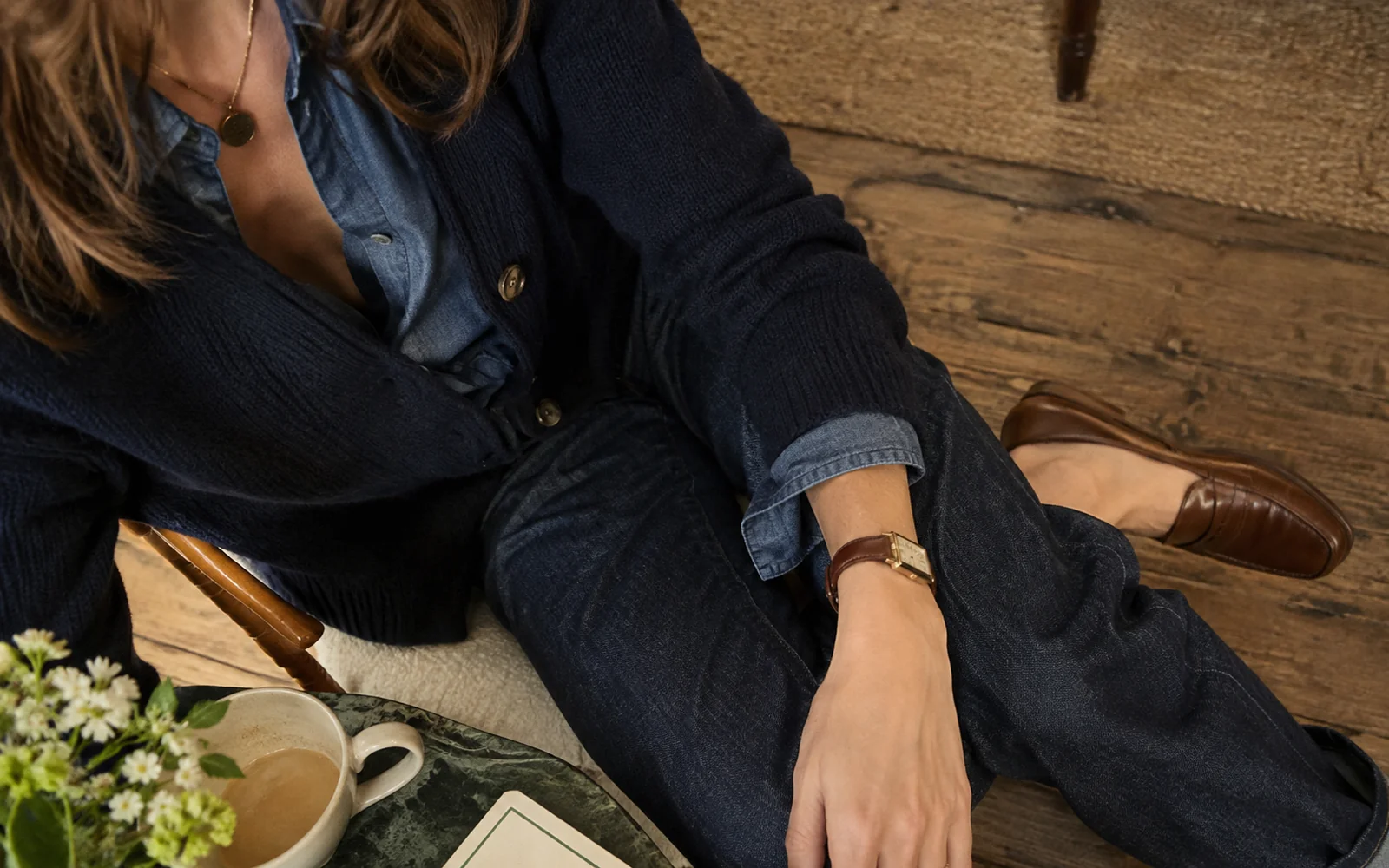 Vêtements et détails pour réussir une tenue monochrome sans l’ennui